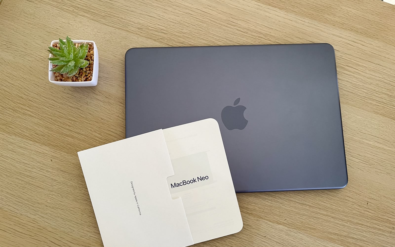 Macbook neo indigo 256 GB 1